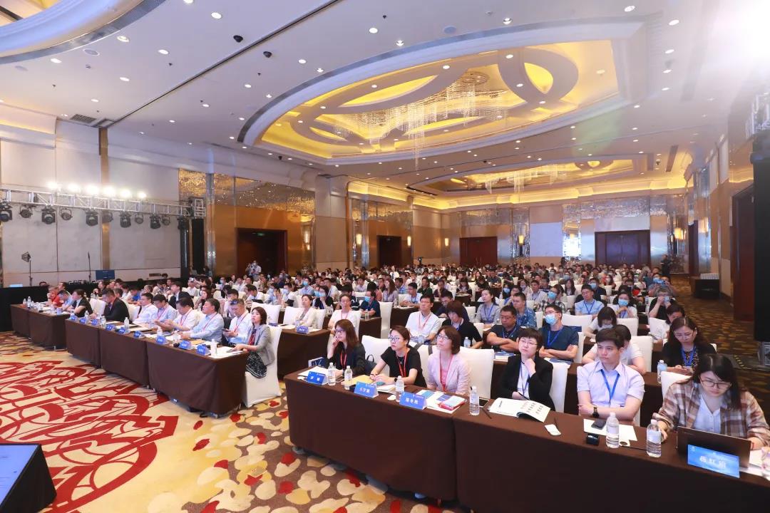 近2万人在线观看！首届AI药物研发创新研讨会在沪举办